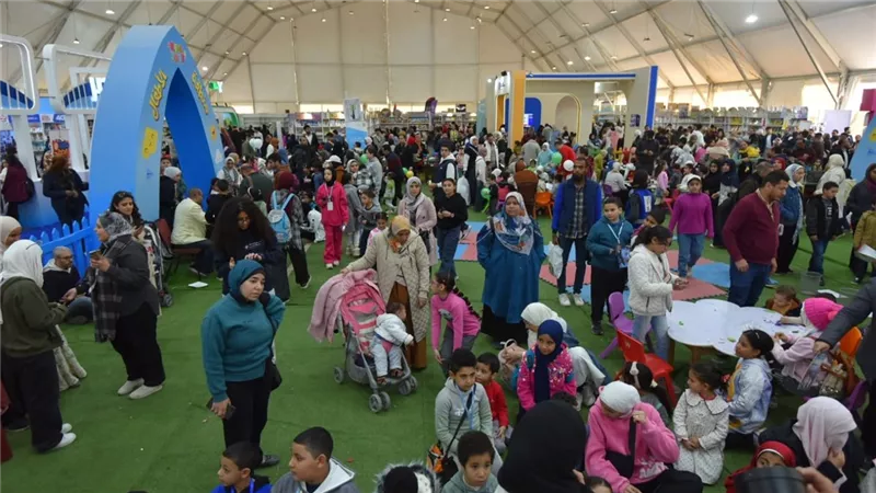 إقبال غير مسبوق من الأطفال على أنشطة الطفل في معرض القاهرة الدولي للكتاب