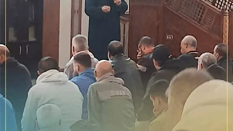 تحفهم الملائكة.. مقارئ الجمهور تتواصل بمساجد محافظة السويس