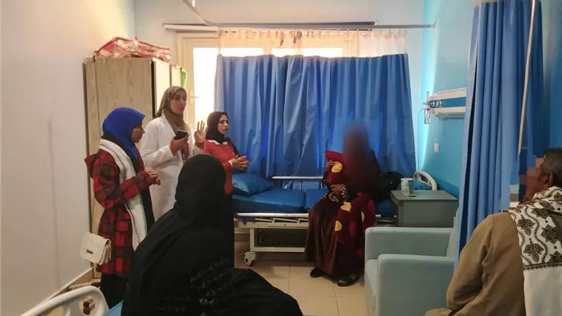 بقيادة 