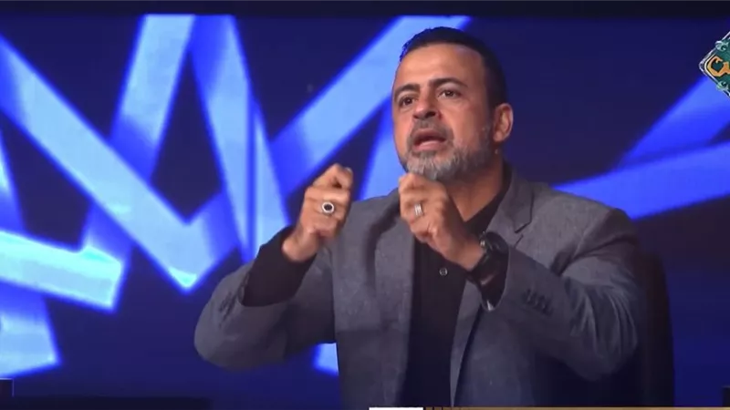 مصطفى حسني: الأدب سر الانتفاع وسوء الأدب سبب الحرمان