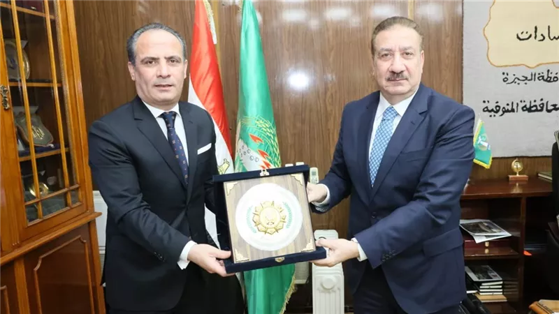 محافظ المنوفية يلتقي وفد مجلس أمناء مدينة السادات لتعزيز أطر التعاون المشترك