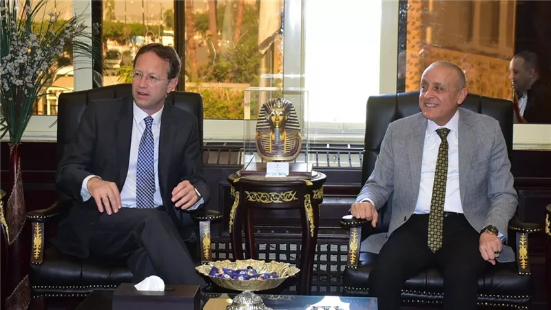 محافظ الأقصر يستقبل السفير الإسباني لبحث سبل تعزيز التعاون بين الجانبين 