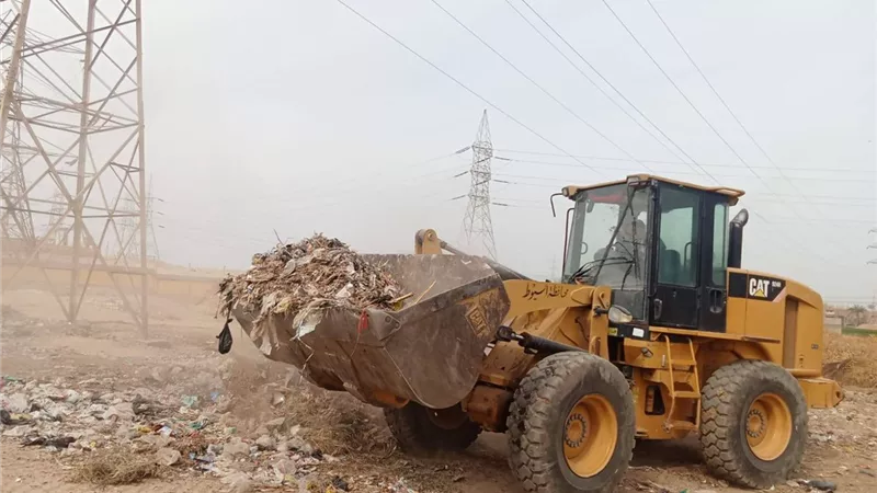 حملات نظافة مكثفة على مدار الساعة بمنفلوط.. ورفع أكثر من 200 طن مخلفات 