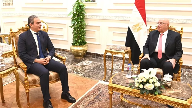 لتهنئته بالمنصب الجديد.. رئيس مجلس النواب يستقبل نقيب الإعلاميين