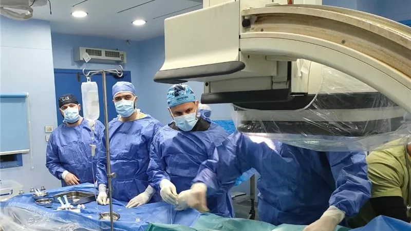 مستشفى الكهرباء يحقق إنجازا طبيا جديدا بإجراء عمليات قلب معقدة لكبار السن