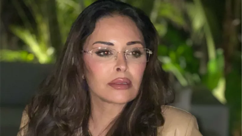 بعد عملية شد الوجه.. أول ظهور لـ داليا البحيري |صور