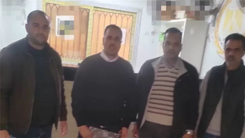 ضبط 1200 عبوة عصائر منتهية الصلاحية في حملة للرقابة التموينية بالبحيرة