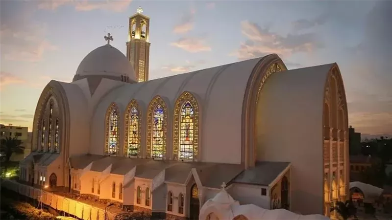 إيبارشية باريس وشمالي فرنسا تنعي رحيل ليندا منصور بحادث تسرب غاز بمصر 