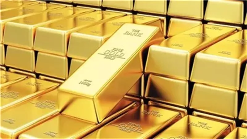 هبوط الذهب 1% مع صعود الدولار وتراجع السيولة في الأسواق الآسيوية
