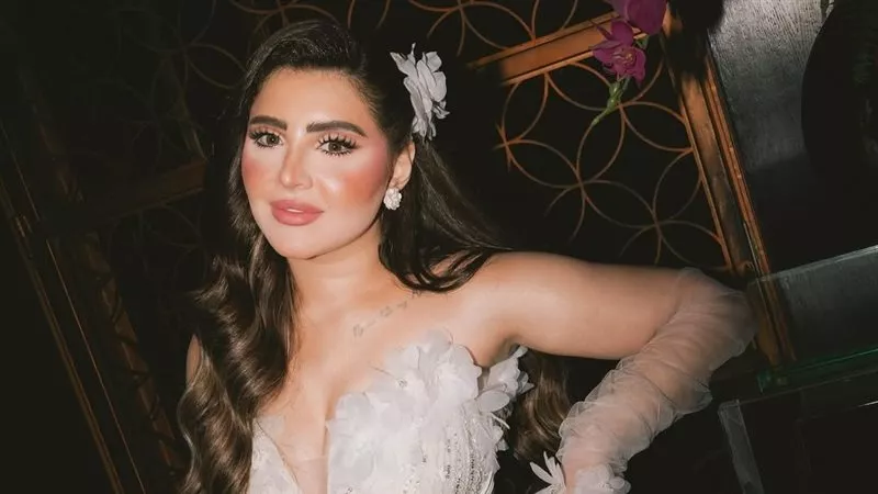 تأجيل محاكمة يارا تامر زوجة مطرب مسلم بتهمة سب بلوجر شهيرة لجلسة 9 مارس