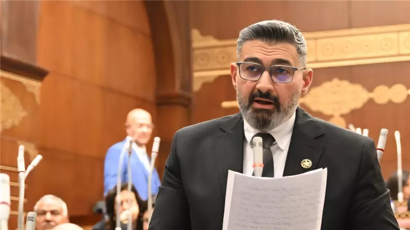 «ثقافة الشيوخ» تناقش مقترح ياسر جلال بشأن منع التصوير أو النشر دون تصريح مسبق