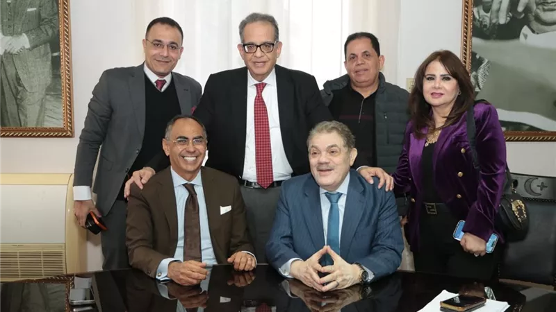 ديمقراطية‭ ‬بيت‭ ‬الأمة.. ‮«‬البدوى‮»‬: ‬يدا‭ ‬بيد‭ ‬لإعلاء‭ ‬مصلحة‭ ‬الوفد
