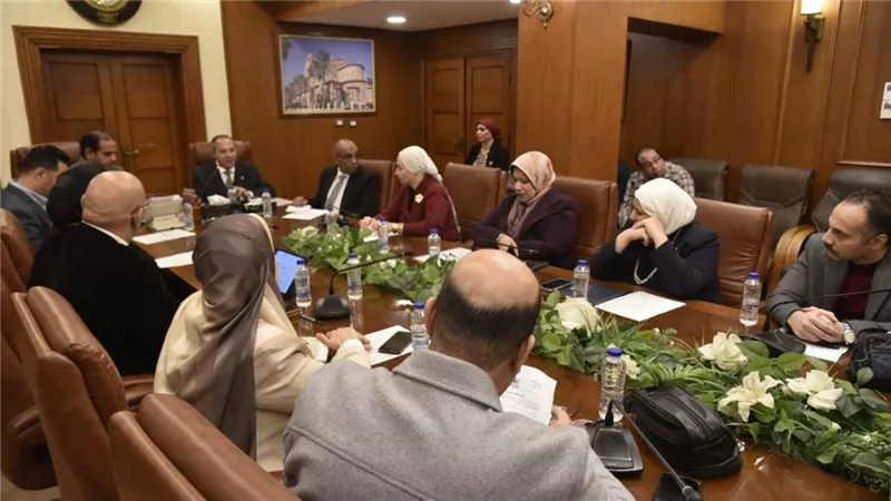محافظ بورسعيد يشدد على سرعة تشغيل الوحدة الصحية بمدينة سلام مصر