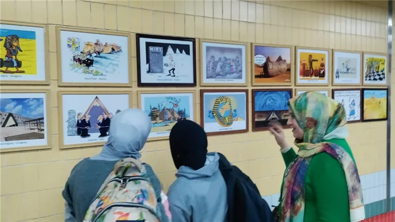محطة مترو صفاء حجازي تستقبل أول معرض دولي لفنون الكاريكاتير في حدث ثقافي فريد