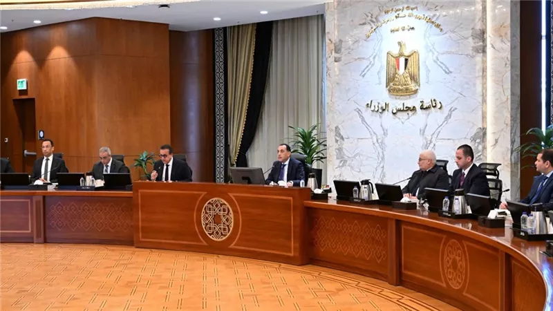 رئيس الوزراء يتابع مستجدات الموقف التنفيذي لميكنة منظومة التأمين الصحي الشامل