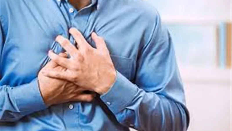 5 علامات صباحية قد تنذر بنوبة قلبية خطيرة.. لا تتجاهلها