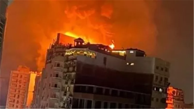 السيطرة على حريق داخل شقة سكنية أعلى مول تجارى بالهرم 