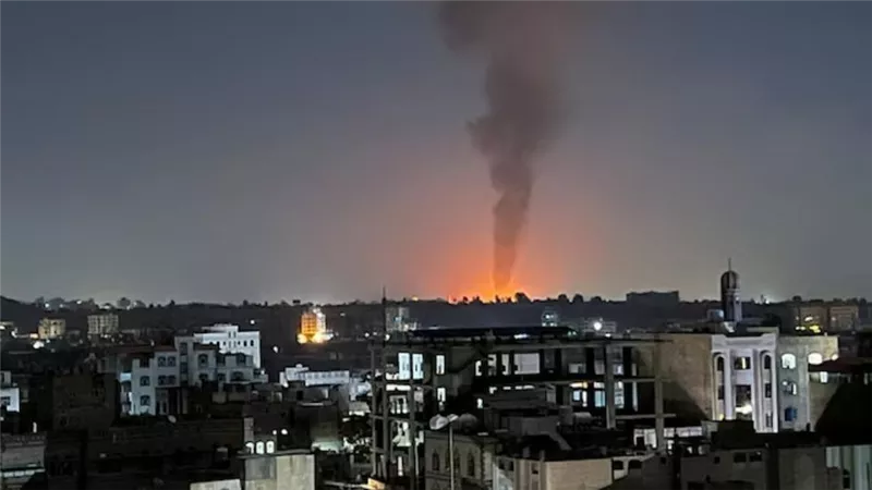 سكاي نيوز: مقتل القيادي الحوثي عبد الناصر سرحان الكمالي بغارة أمريكية