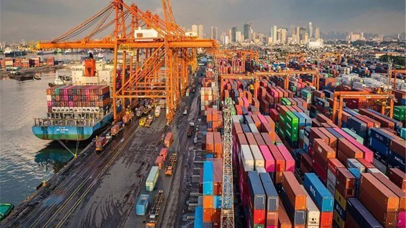 رغم العقوبات.. التجارة غير النفطية لإيران تتجاوز 130 مليار دولار في عام واحد