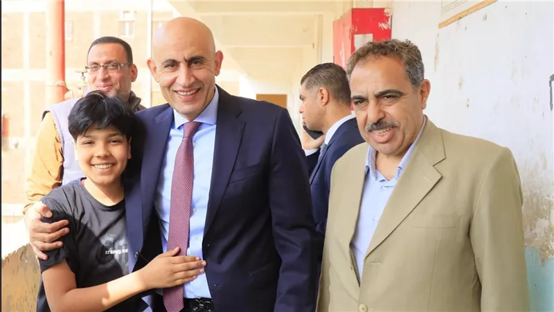 وزير التعليم يشيد بانضباط سير العملية التعليمية بمدارس إدارة الباجور