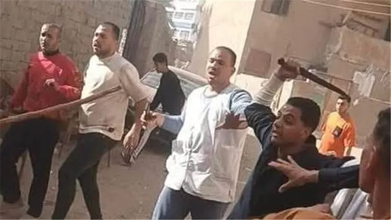 لخلاف على ملكية قطعة أرض.. حبس 5 أشخاص لاستعراضهم القوة في الفيوم