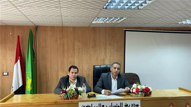 مدير الشباب والرياضة القليوبية يجتمع بأعضاء اللجنة الرياضية