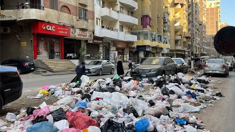 كاميرا «نيوز رووم» ترصد تراكم المخلفات بمحافظة الجيزة 