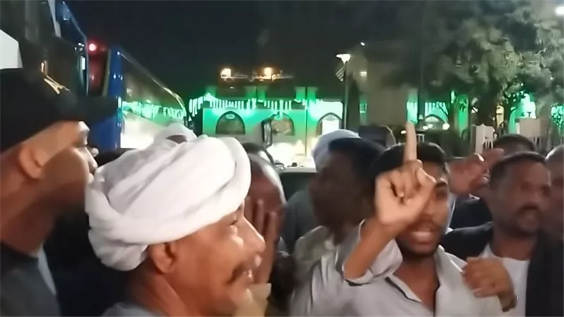 بالعمة والجلابية .. محافظات الصعيد تؤيد قرارات الرئيس وترفع شعار لا للتهـ ـجير
