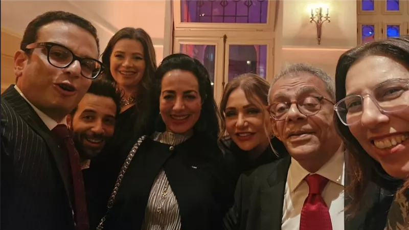 أمير رمسيس ينشر صورًا لفنانين خلال حفل عشاء ماكرون بالمعهد الفرنسي