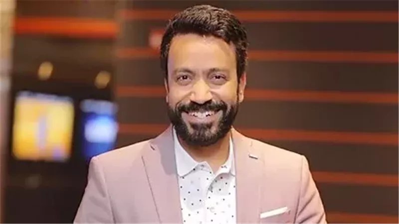 لظروف خارجة .. سامح حسين يعلن تأجيل العرض الخاص لفيلم استنساخ  
