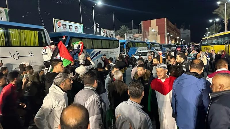تجمع الآلاف من البورسعيدية استعدادا للسفر إلى العريش لرفض تهجير الفلسطينيين