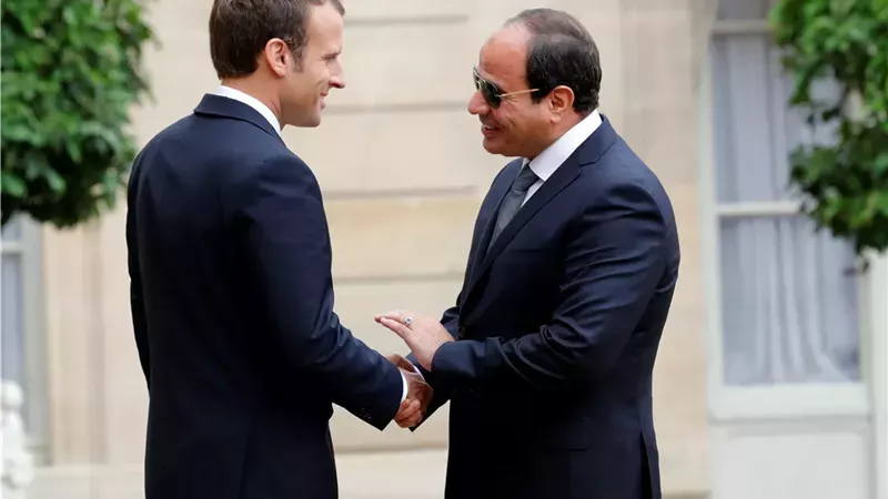 زيارة ماكرون إلى مصر.. جسور من الثقافة والتاريخ بين الشرق والغرب  