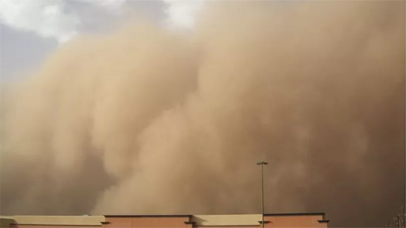 الأرصاد الجوية تكشف لـ «نيوز رووم» موعد إنتهاء العاصفة الترابية