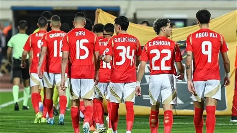 أحمد حسن يكشف تشكيل الأهلي المتوقع أمام الهلال السوداني