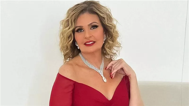 يسرا تكشف عن نجومها المفضلين في هوليوود: براد بيت مميز وأعشق دي نيرو