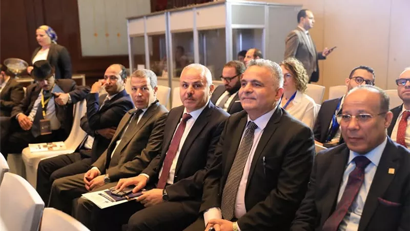 رئيس جامعة السويس يشارك في ملتقى الجامعات المصرية الفرنسية 