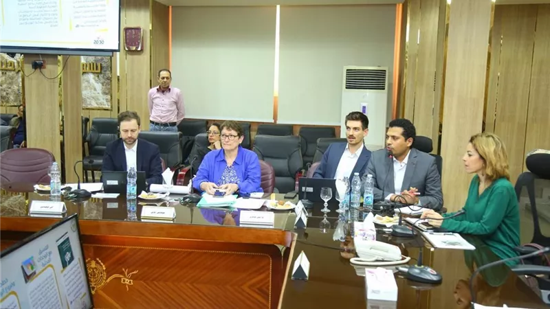 محافظ كفرالشيخ يبحث سبل تعزيز مع بعثة خبراء منظمة التعاون والتنمية الاقتصادية 