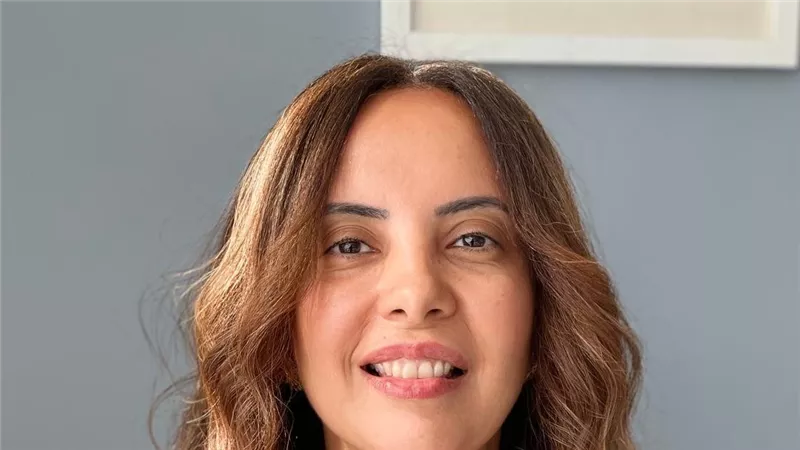 غادة درويش: زيارة ماكرون لمصر.. عالمية الأهداف والنتائج | خاص