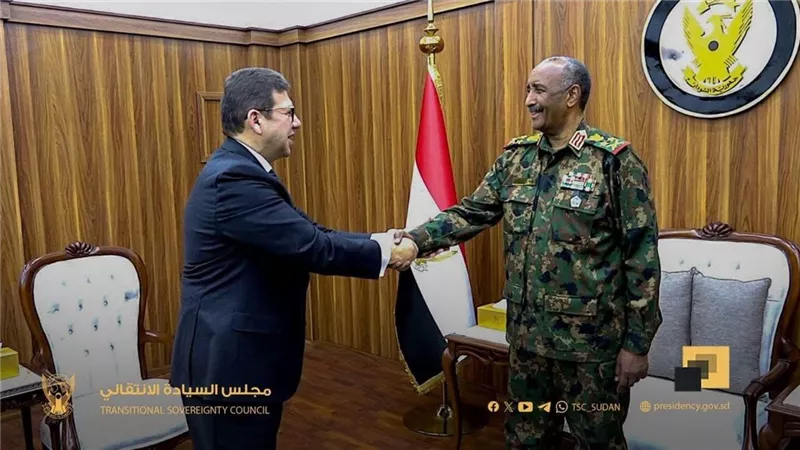 رئيس المخابرات العامة يلتقي عبد الفتاح البرهان اليوم