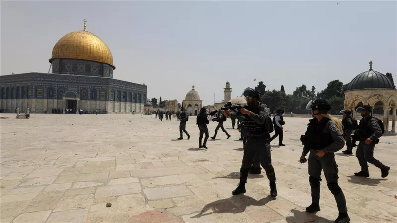 اقتحام  المسجد الأقصى.. الاحتلال يواصل تصعيد انتهاكاته في الأراضي الفلسطينية