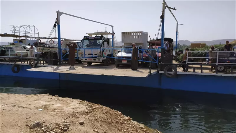 مع نقل حيوانات.. عبارات نهر النيل المتهالكة تتسبب بكوارث تهدد الأهالي قنا |صور
