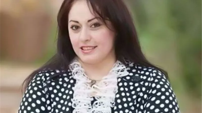 الفنانة هند عاكف تعود للمسرح بعد غياب بمسرحية عجب العجاب