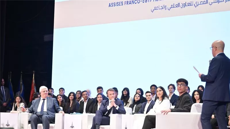  زيارة ماكرون لجامعة القاهرة فى عيون طلابها: رسائل أمل للمستقبل ودعوة للنهضة