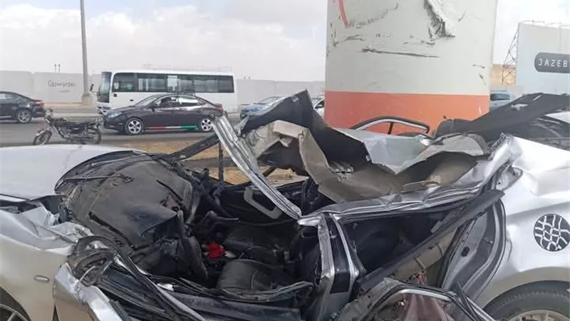 انقلاب سيارة ملاكي وتحطمها وإصابة قائدها بـ 6 أكتوبر 