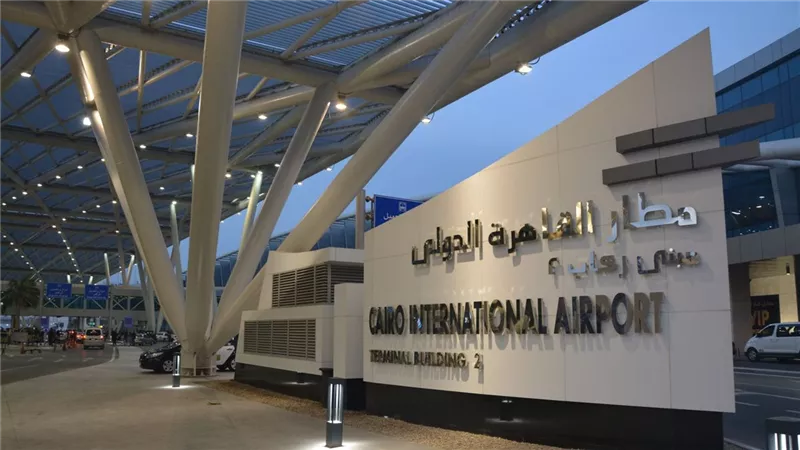 مطار القاهرة الجوي يستقبل 2433 رحلة في إجازة عيد الفطر 