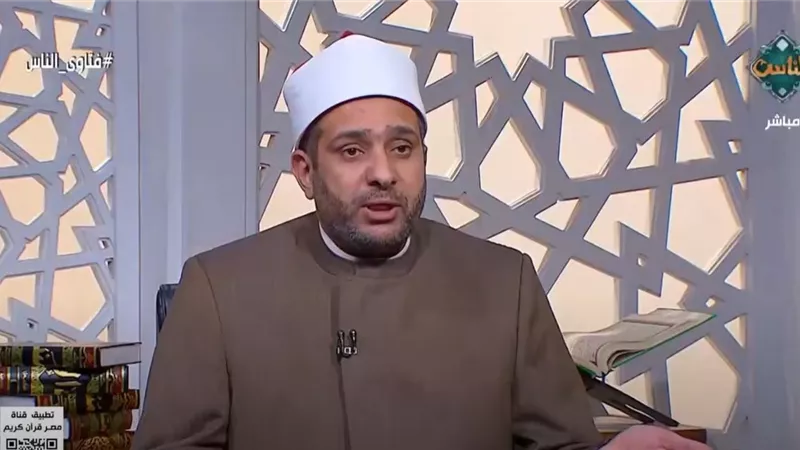 حكم الصيام مع نزيف الرحم وعدم تمييز نوع الدم.. أمين الفتوى يجيب