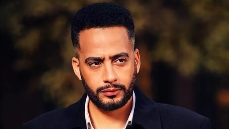 «ده عار على الرجالة».. عصام السقا ينتقد تصرف شاب مع زوجته بعد تركها بدون مأوي