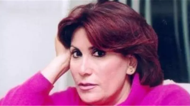 رسالة سرية وشنط طعام.. ابنة سعاد نصر تكشف سر ذهاب والدتها للعمليات وحيدة