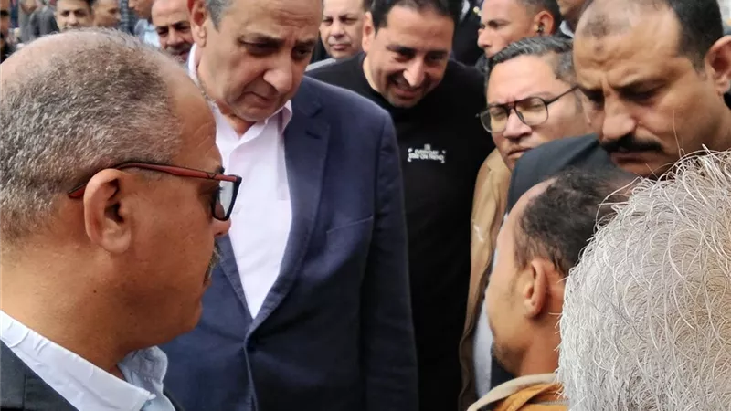 محافظ الغربية يؤدي صلاة الجمعة بمسجد السيد البدوي 