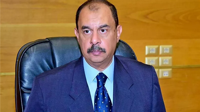 محافظ سوهاج يطمئن المواطنين: تحريك أسعار الوقود لن يؤثر على الخبز